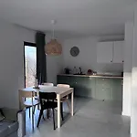 Chatki Miedzy Gorami Chalet Sosnowka (Jelenia Gora)
